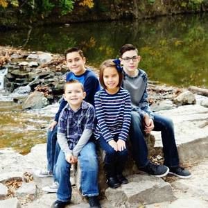 Meet your Posher, Robyn